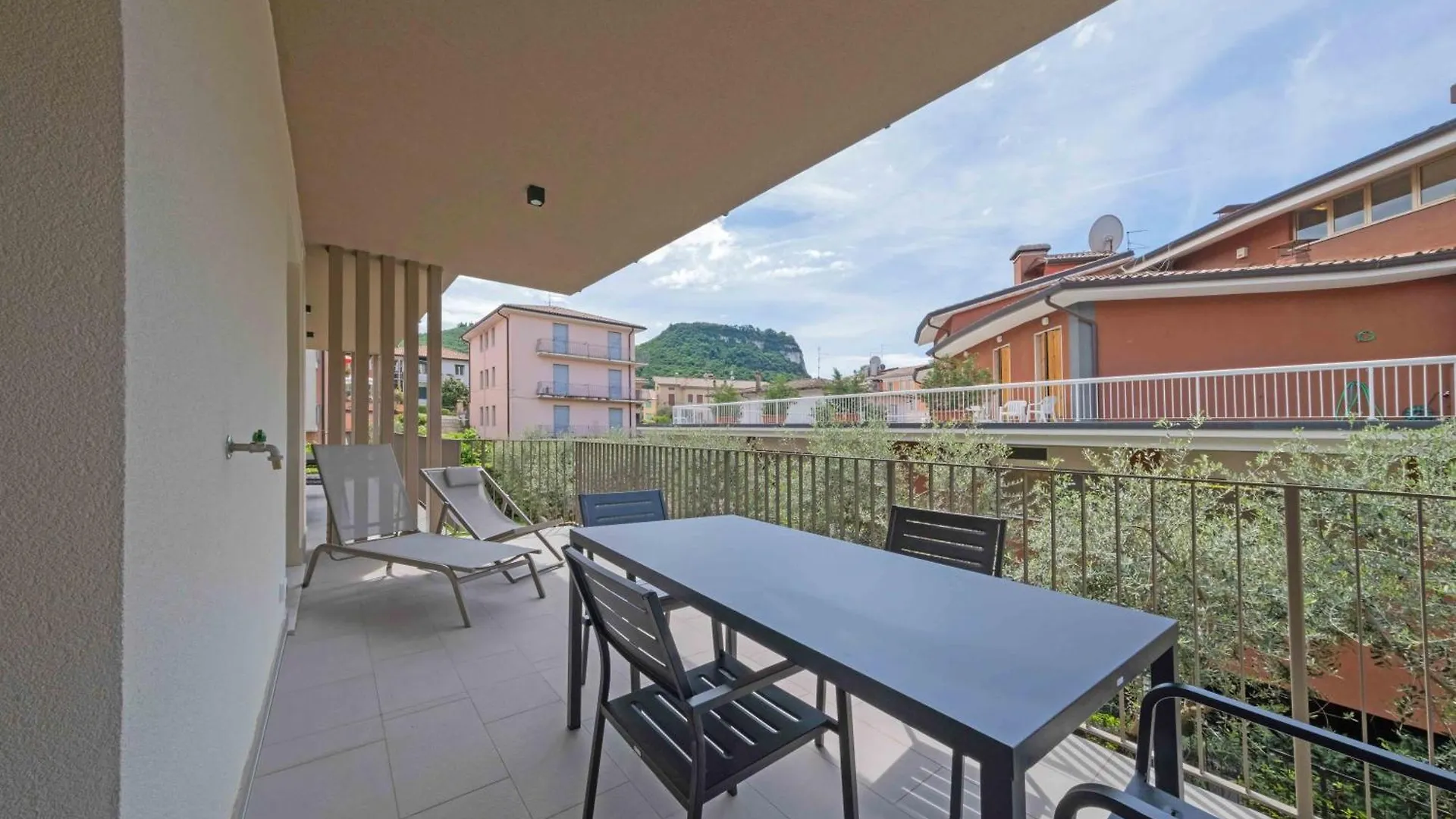 Apartmentsgarda - Residenza Eleonora Garda (Verona)