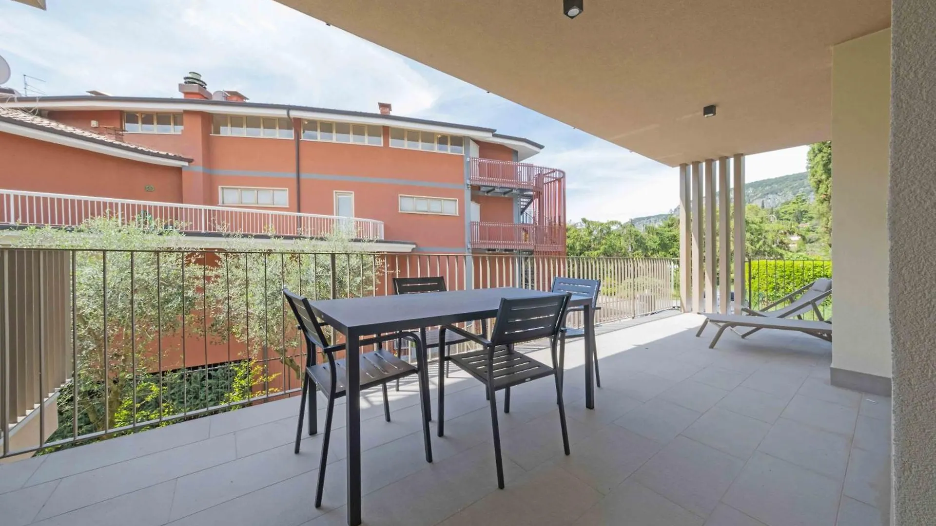 Apartmentsgarda - Residenza Eleonora Italy