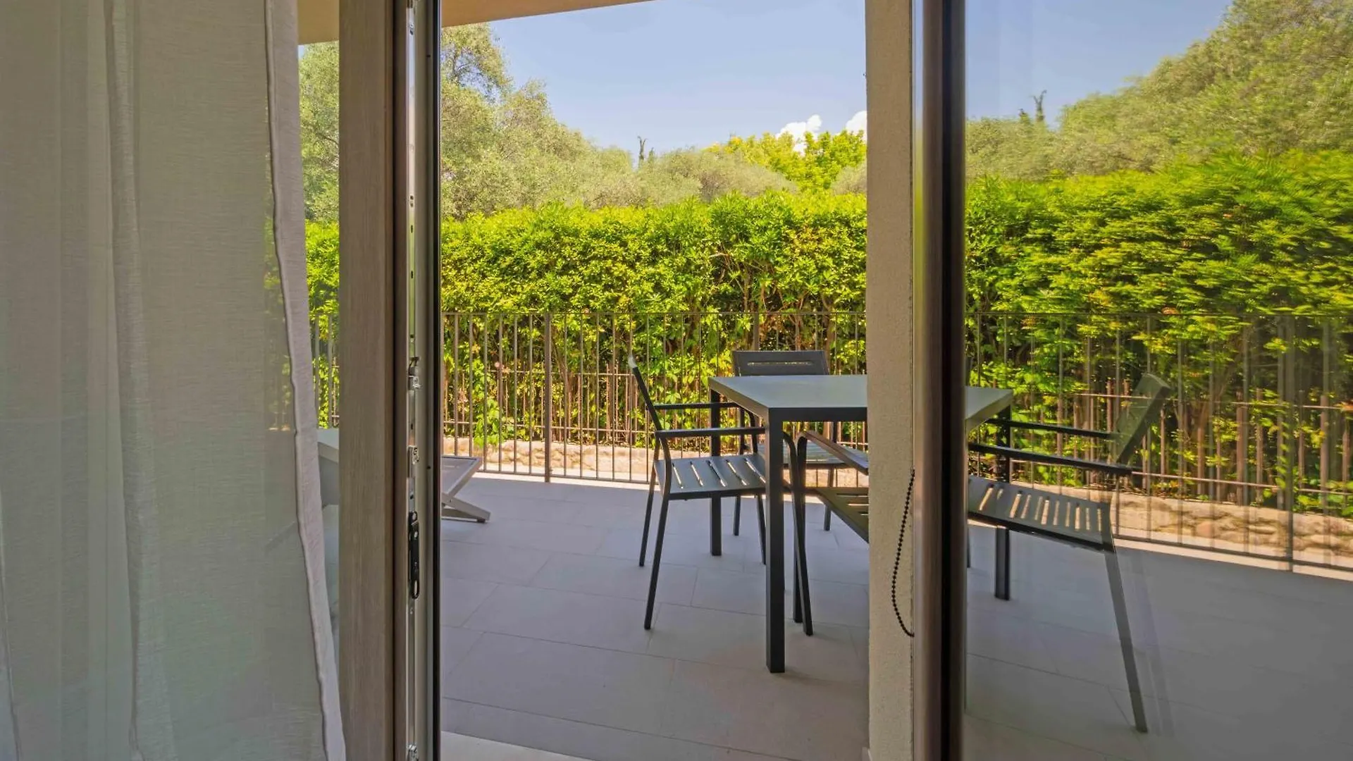 Apartmentsgarda - Residenza Eleonora Apartment