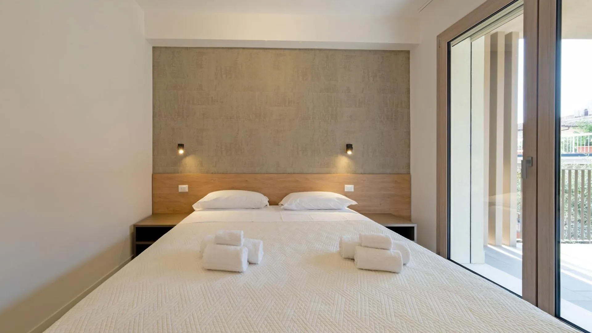 Apartmentsgarda - Residenza Eleonora Γκάρντα