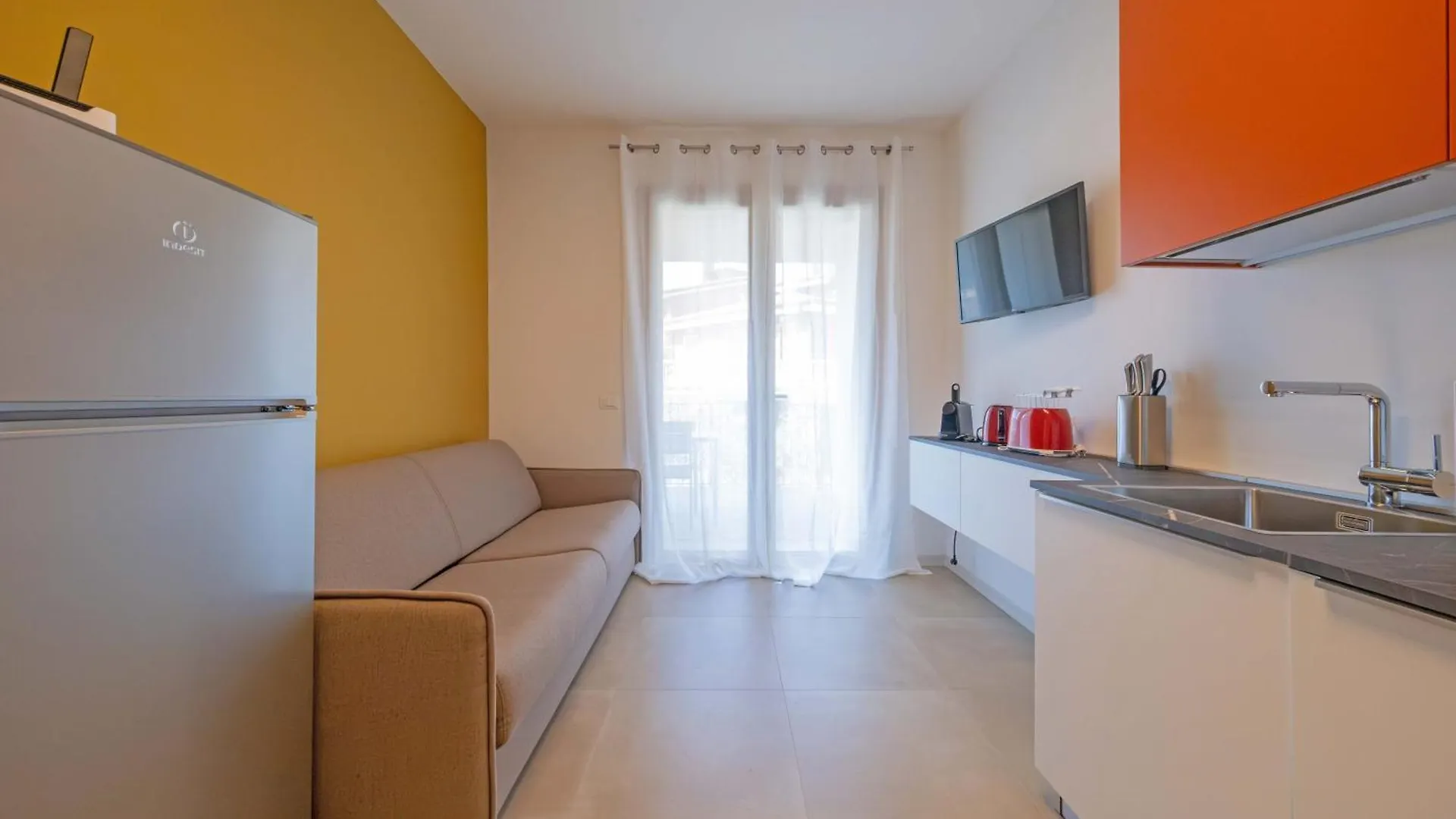 Apartmentsgarda - Residenza Eleonora Ιταλία